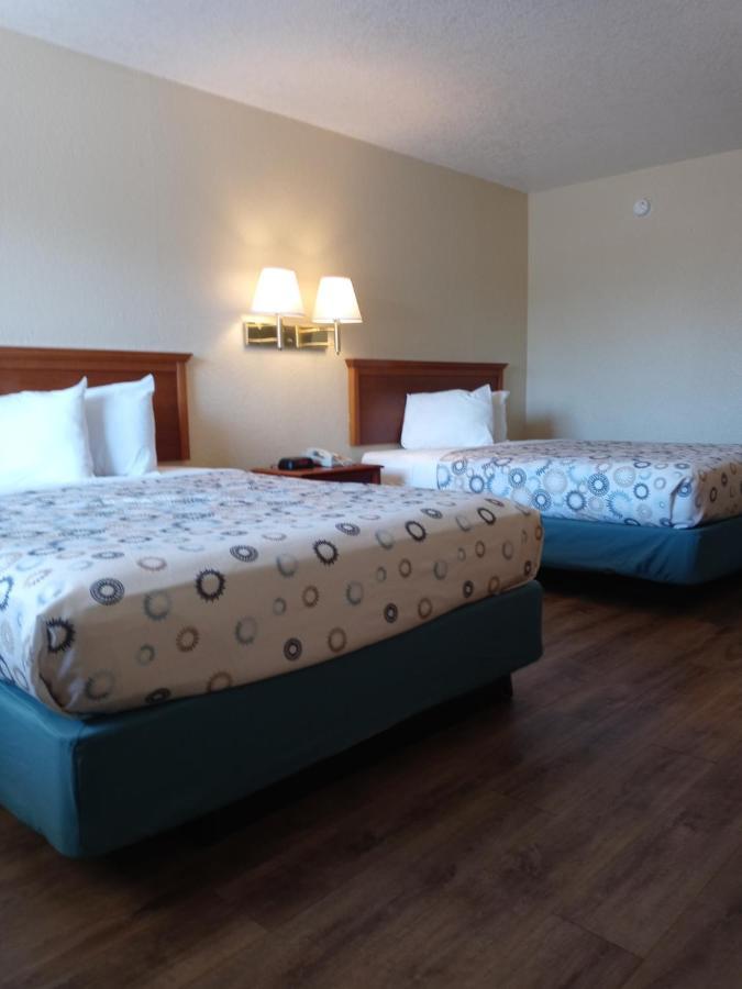 Hole Inn The Wall Hotel - Fort Walton Beach - Sunset Plaza - Nearby Beaches & Hurlburt Zewnętrze zdjęcie