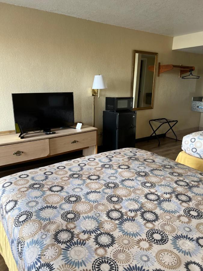 Hole Inn The Wall Hotel - Fort Walton Beach - Sunset Plaza - Nearby Beaches & Hurlburt Zewnętrze zdjęcie