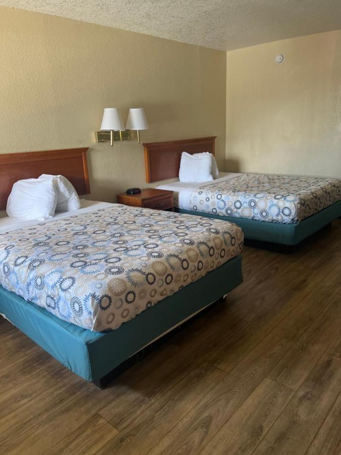Hole Inn The Wall Hotel - Fort Walton Beach - Sunset Plaza - Nearby Beaches & Hurlburt Zewnętrze zdjęcie