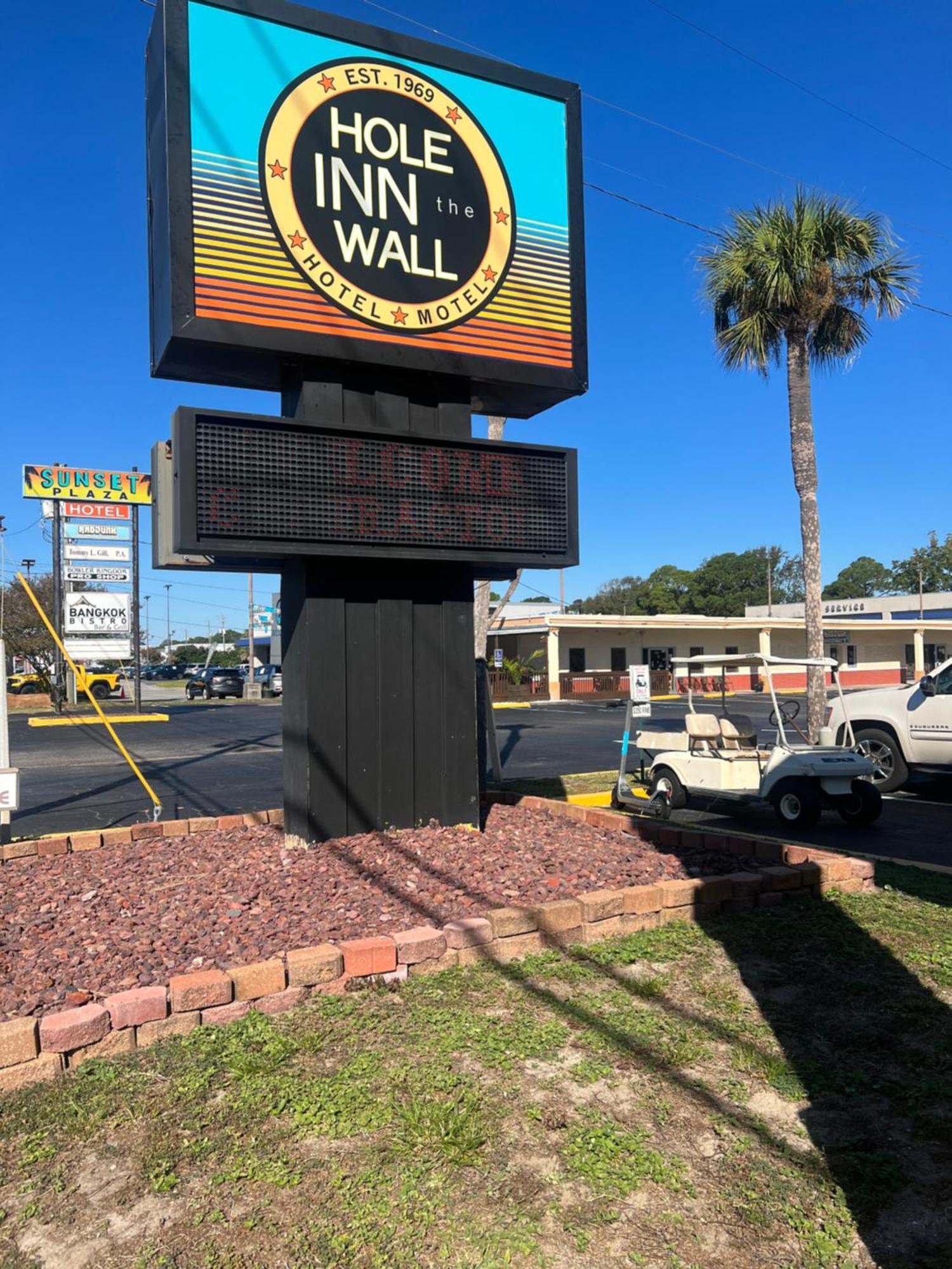 Hole Inn The Wall Hotel - Fort Walton Beach - Sunset Plaza - Nearby Beaches & Hurlburt Zewnętrze zdjęcie